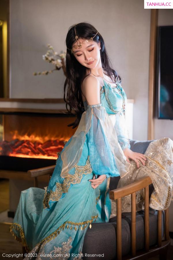   [XiuRen]高清写真图 2023.10.07 No.7469 幼幼 西域舞娘 美腿第23张图片